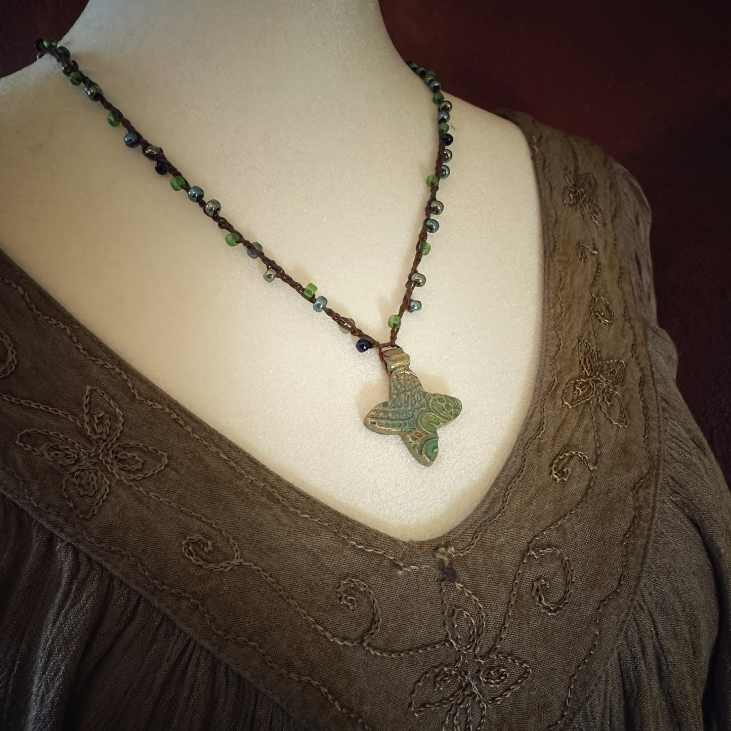 The Aurélie - in azure and verdigris - ceramic quatrefoil and hand-beaded crochet necklace